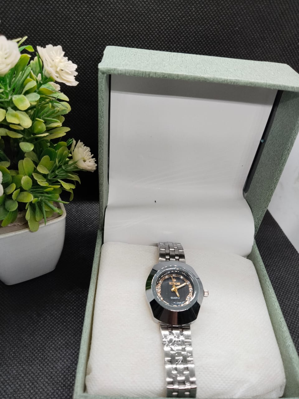 Ziba Noir – Bold Black Dial Watch