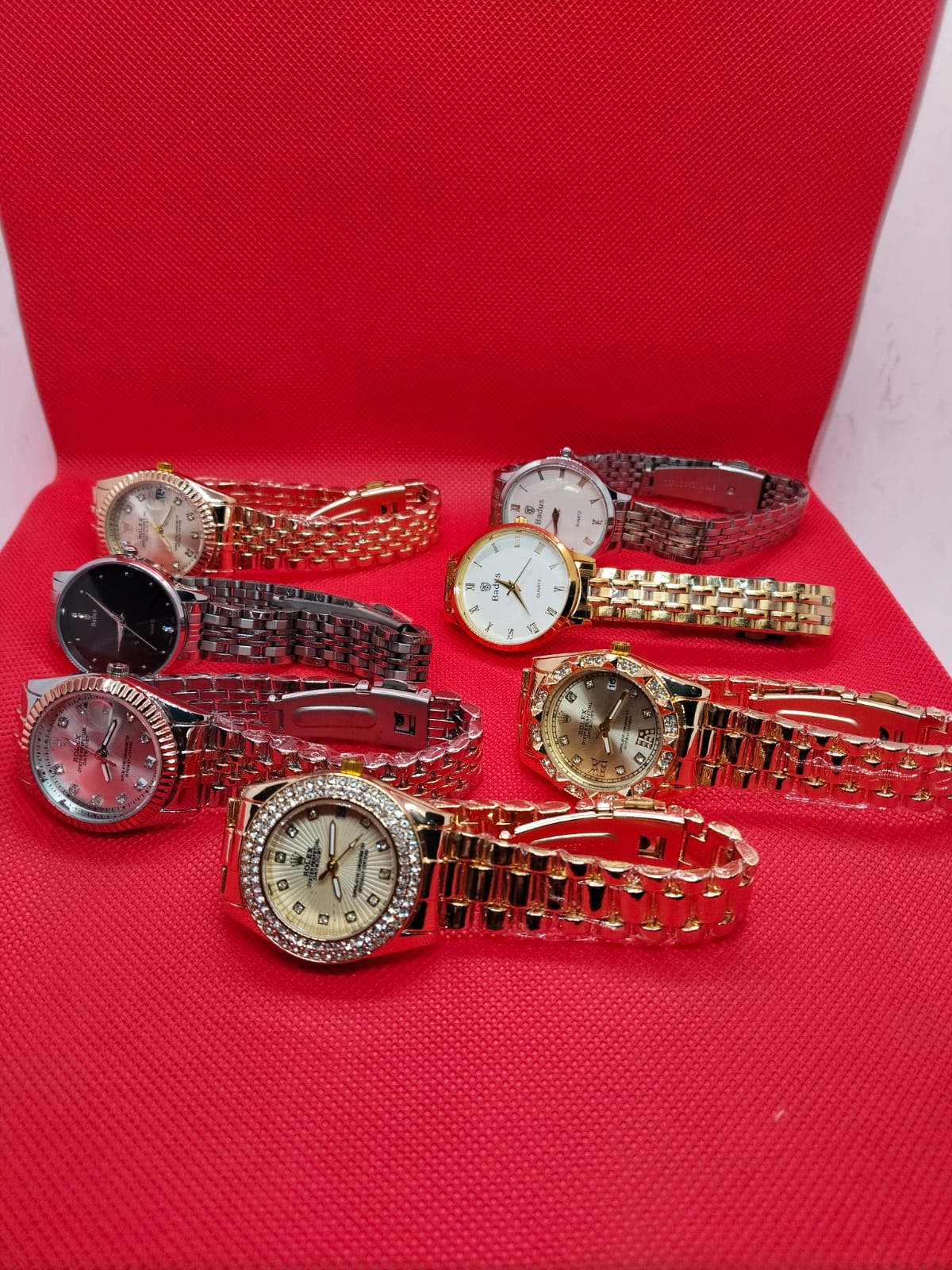 Aasma Shimmer –Golden  Crystal Dial Watch